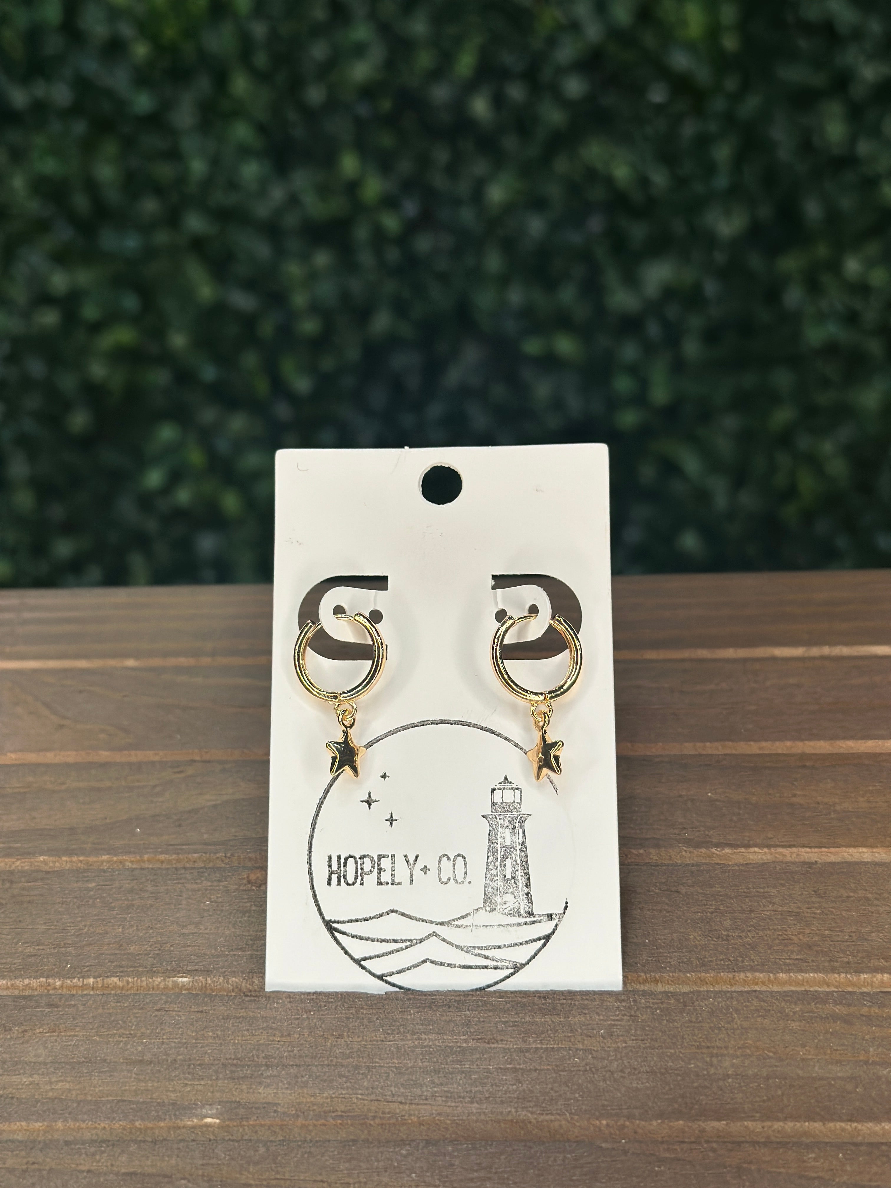 Hopely + Co - Huggie Hoops