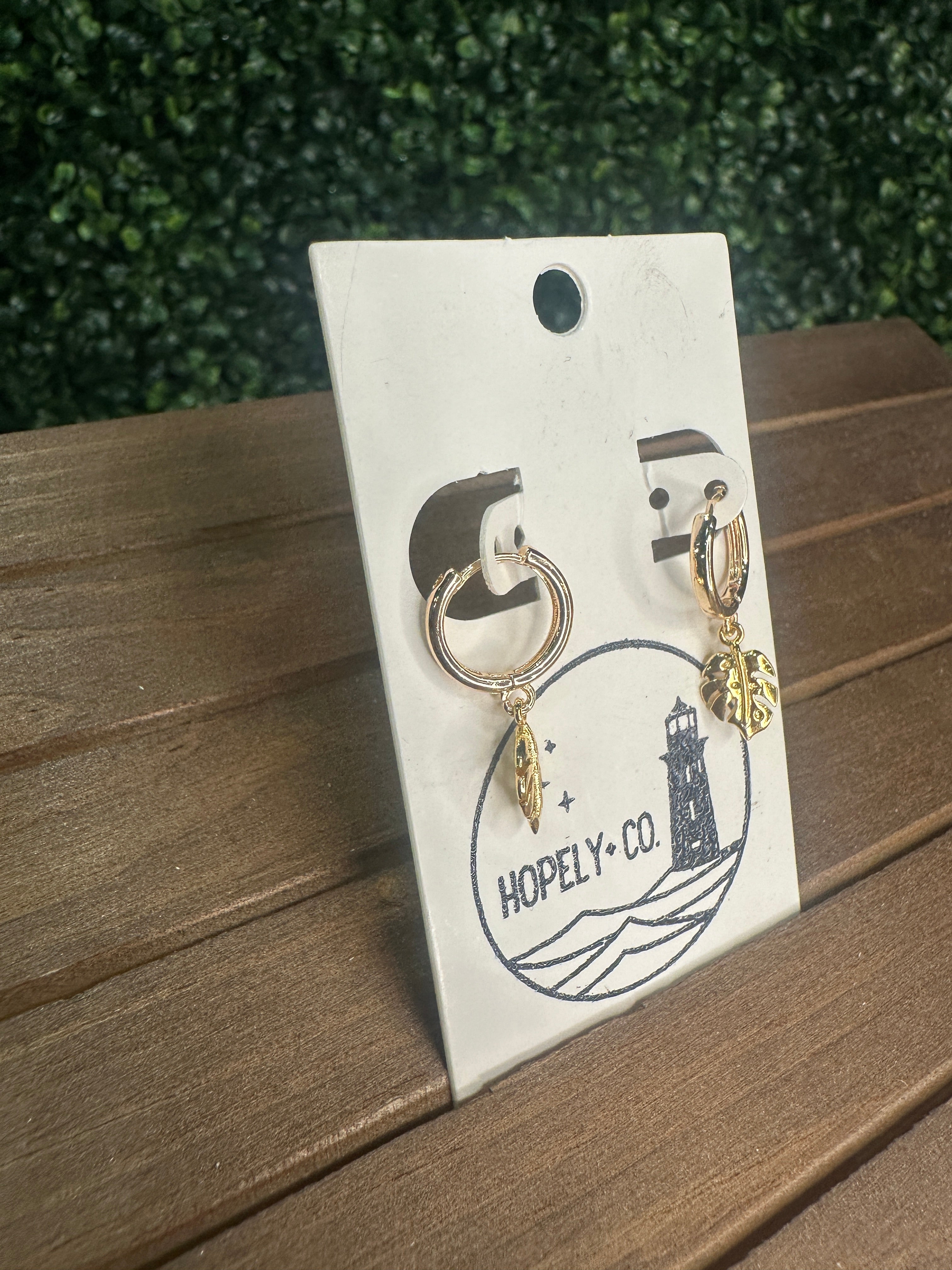 Hopely + Co - Huggie Hoops