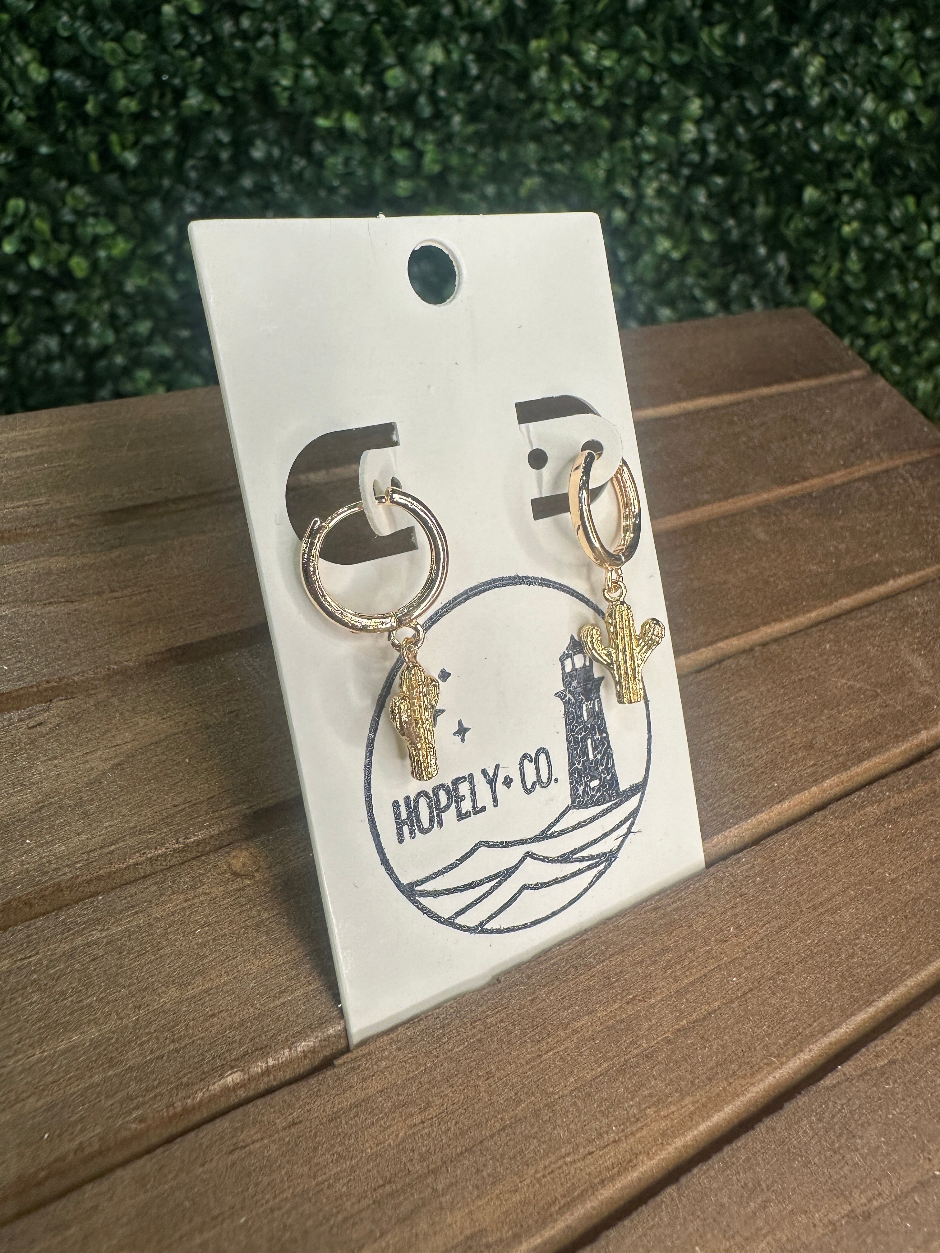 Hopely + Co - Huggie Hoops