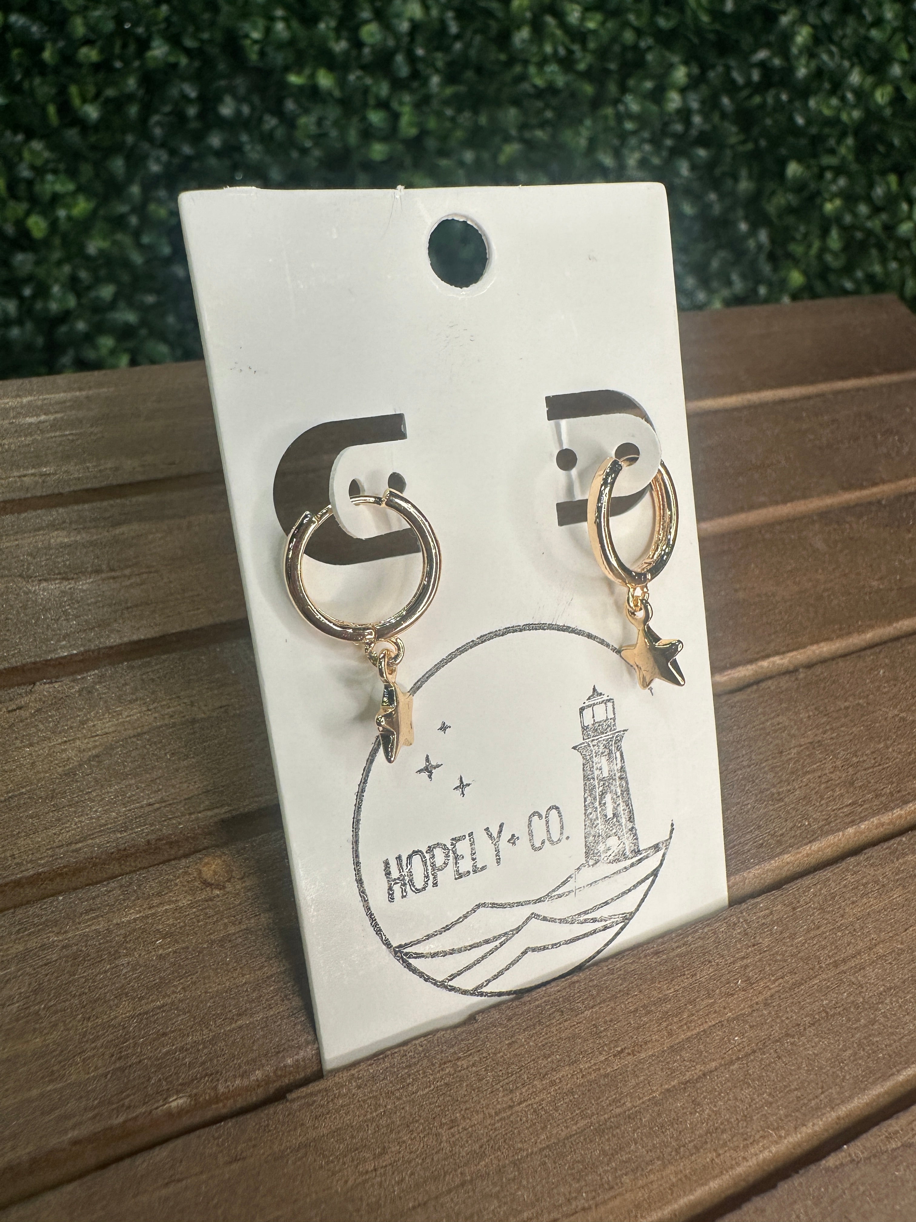 Hopely + Co - Huggie Hoops