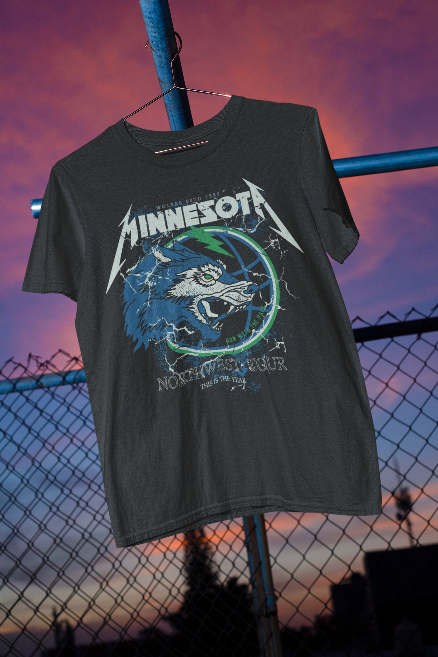 Fade to North - Wolves Tee