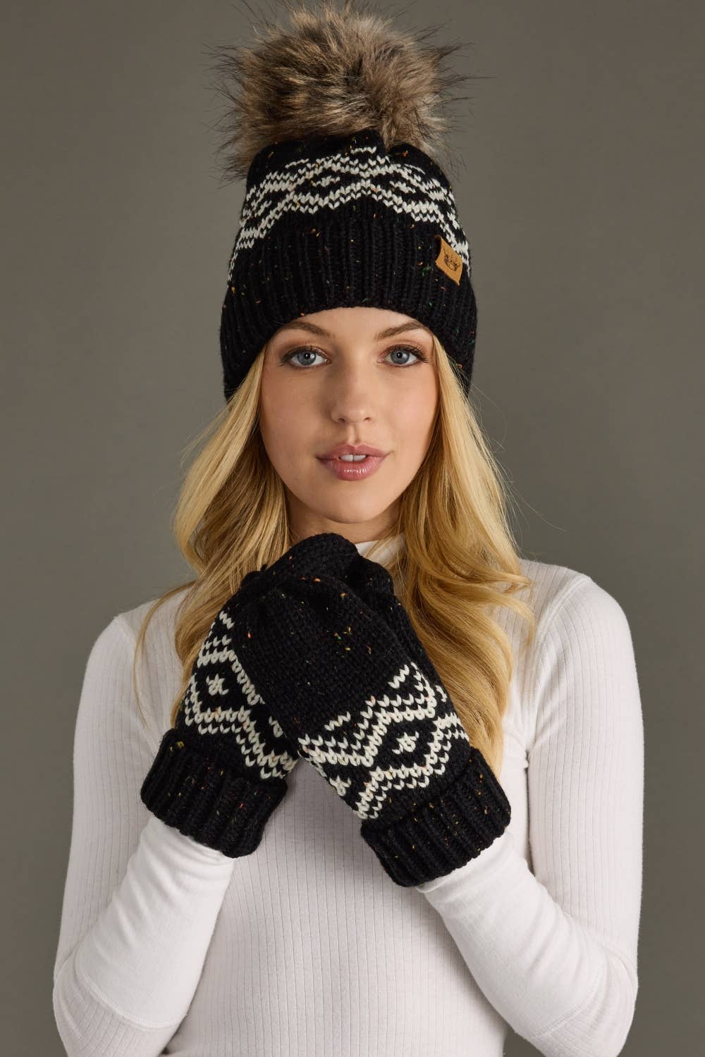 Black & Speckled Patterned Mittens