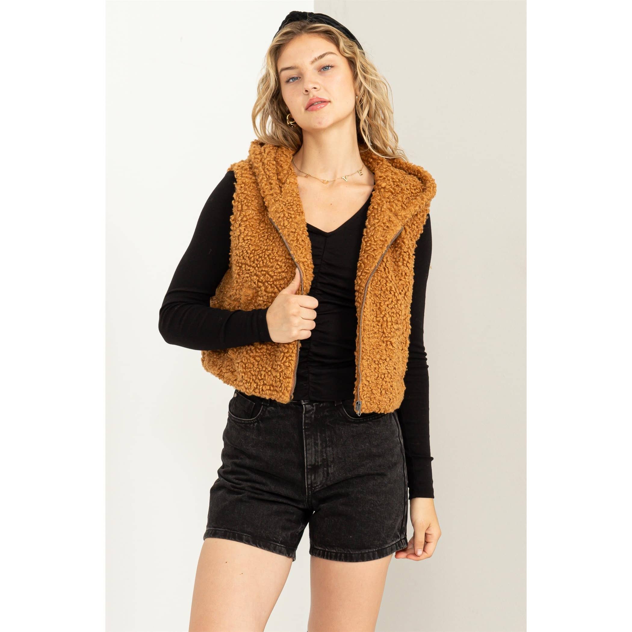 COMFORT CUTIE FLUFFY FULL ZIP CROPPED HOODED VEST